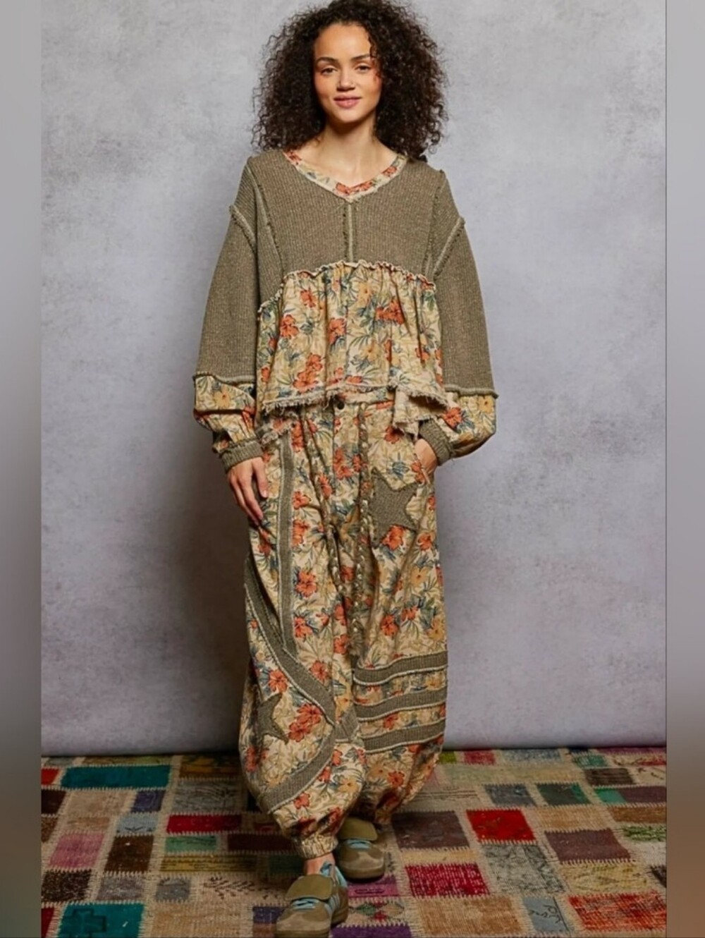 POL Olive Green V-Neck Cut & Sew Sweater Knit Patchwork with Floral Trim Sz S - Picture 5 of 5